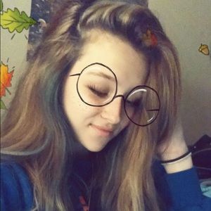 Meet your Posher, Cora